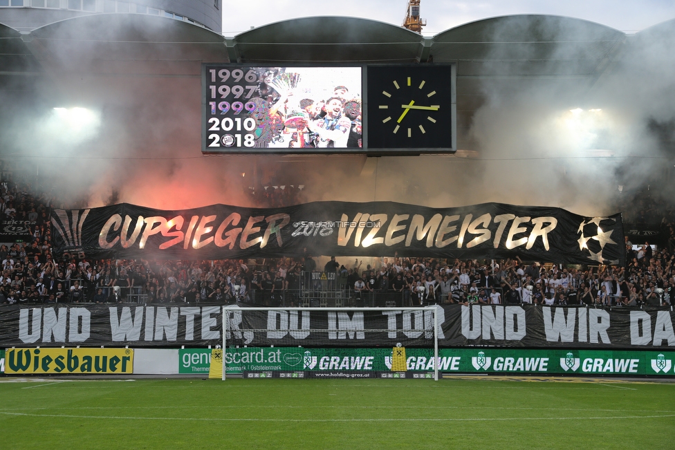 Sturm Graz - Admira Wacker
Oesterreichische Fussball Bundesliga, 35. Runde, SK Sturm Graz - FC Admira Wacker, Stadion Liebenau Graz, 12.05.2018. 

Foto zeigt Fans von Sturm mit einer Choreografie
Schlüsselwörter: pyrotechnik