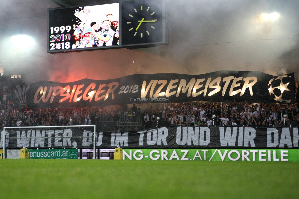 Sturm Graz - Admira Wacker
Oesterreichische Fussball Bundesliga, 35. Runde, SK Sturm Graz - FC Admira Wacker, Stadion Liebenau Graz, 12.05.2018. 

Foto zeigt Fans von Sturm mit einer Choreografie
Schlüsselwörter: pyrotechnik