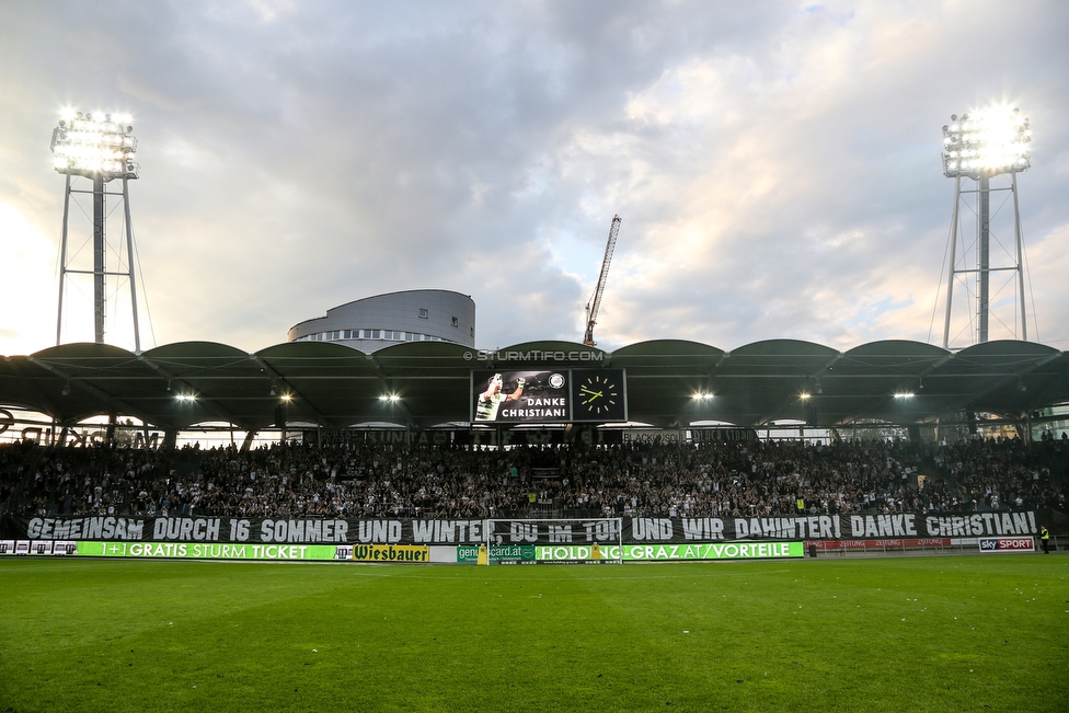 Sturm Graz - Admira Wacker
Oesterreichische Fussball Bundesliga, 35. Runde, SK Sturm Graz - FC Admira Wacker, Stadion Liebenau Graz, 12.05.2018. 

Foto zeigt Fans von Sturm mit einem Spruchband fuer Christian Gratzei (Sturm)
