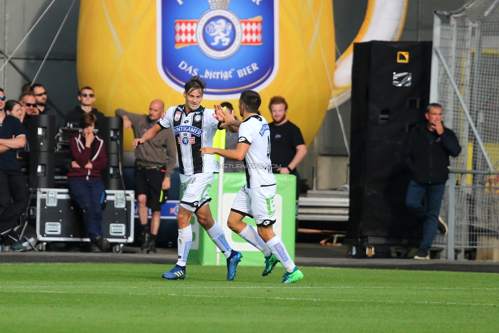 Sturm Graz - Admira Wacker
Oesterreichische Fussball Bundesliga, 35. Runde, SK Sturm Graz - FC Admira Wacker, Stadion Liebenau Graz, 12.05.2018. 

Foto zeigt Thorsten Roecher (Sturm) und Thomas Schrammel (Sturm)
Schlüsselwörter: pyrotechnik