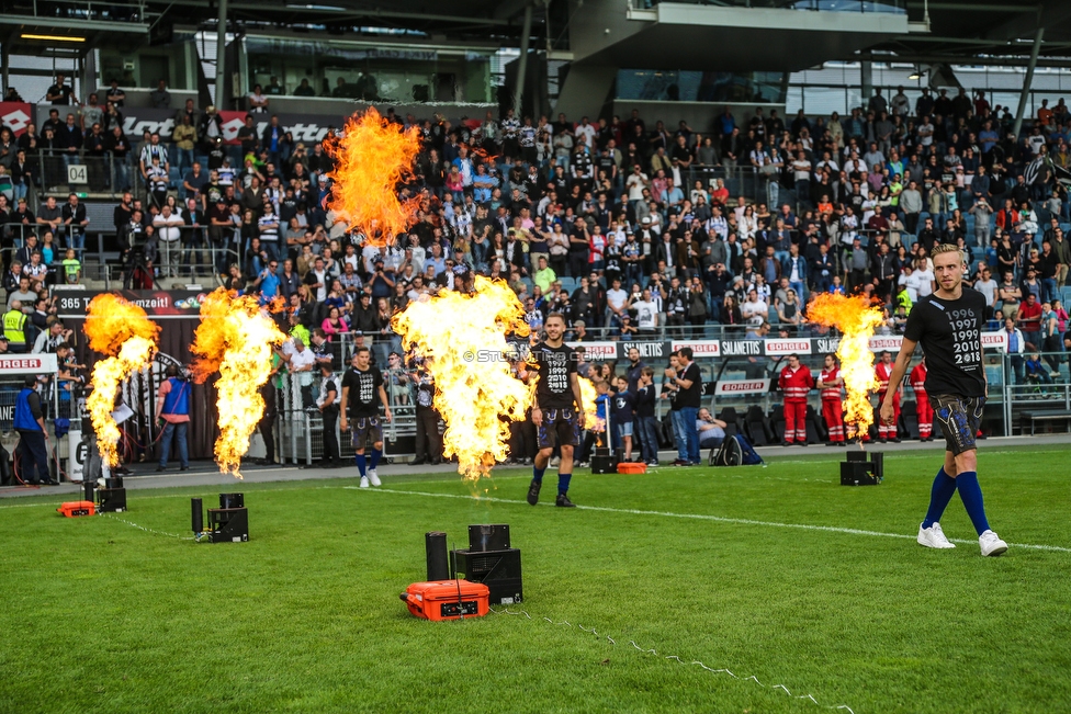 Sturm Graz - Admira Wacker
Oesterreichische Fussball Bundesliga, 35. Runde, SK Sturm Graz - FC Admira Wacker, Stadion Liebenau Graz, 12.05.2018. 

Foto zeigt Sandi Lovric (Sturm) und James Jeggo (Sturm)
