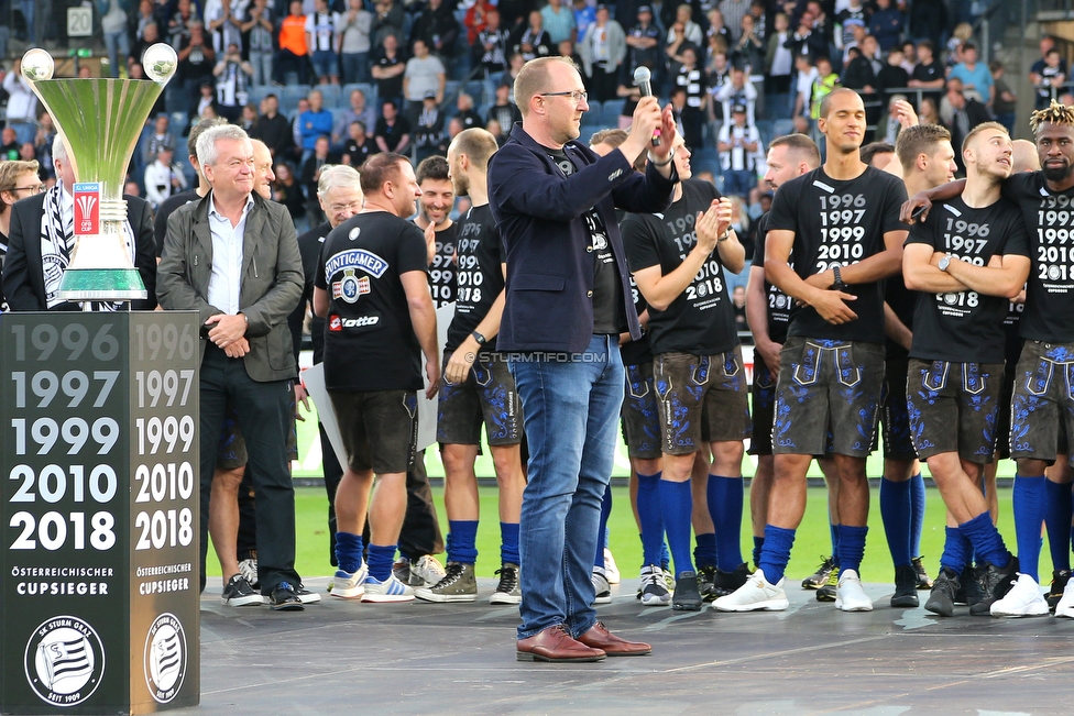 Sturm Graz - Admira Wacker
Oesterreichische Fussball Bundesliga, 35. Runde, SK Sturm Graz - FC Admira Wacker, Stadion Liebenau Graz, 12.05.2018. 

Foto zeigt Guenter Kreissl (sportl. Geschaeftsfuehrer Sturm)
