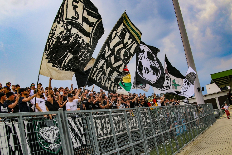 Siegendorf - Sturm Graz
OEFB Cup, 1. Runde, ASV Siegendorf - SK Sturm Graz, Heidenboden Stadion Parndorf, 21.07.2018. 

Foto zeigt Fans von Sturm
