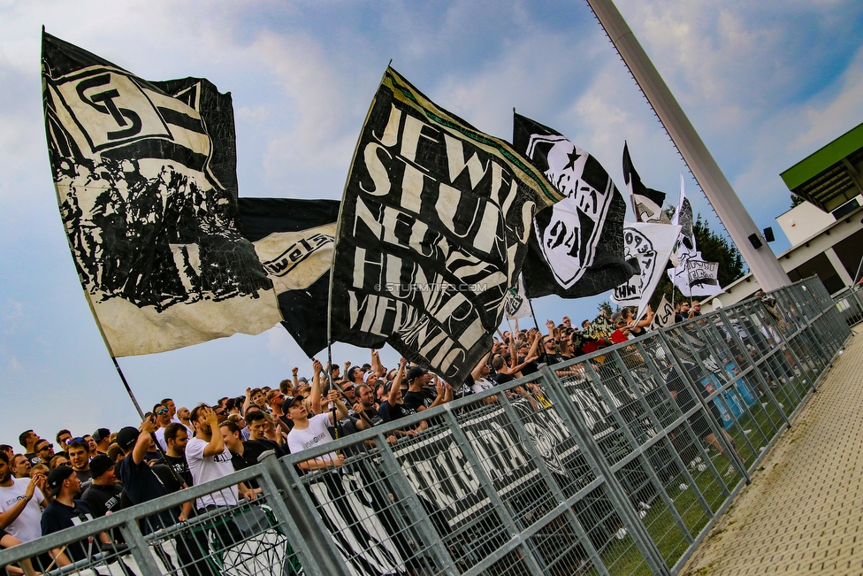 Siegendorf - Sturm Graz
OEFB Cup, 1. Runde, ASV Siegendorf - SK Sturm Graz, Heidenboden Stadion Parndorf, 21.07.2018. 

Foto zeigt Fans von Sturm
