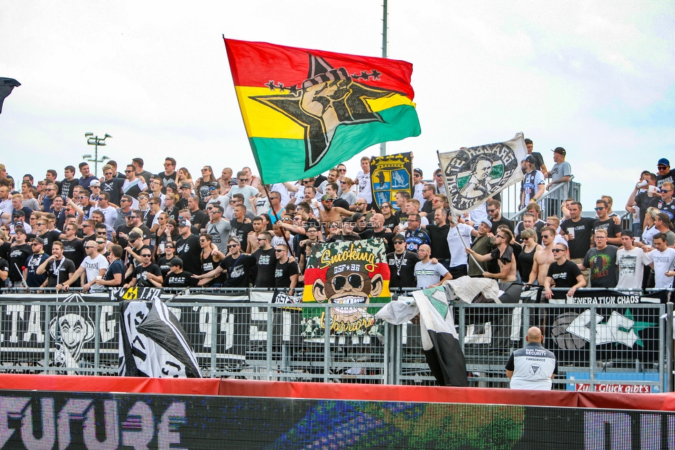 Siegendorf - Sturm Graz
OEFB Cup, 1. Runde, ASV Siegendorf - SK Sturm Graz, Heidenboden Stadion Parndorf, 21.07.2018. 

Foto zeigt Fans von Sturm
