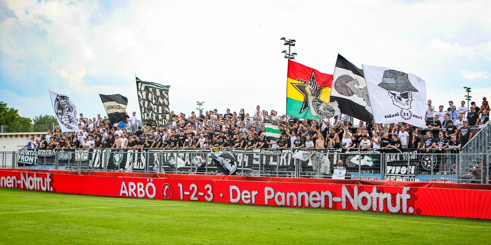 Siegendorf - Sturm Graz
OEFB Cup, 1. Runde, ASV Siegendorf - SK Sturm Graz, Heidenboden Stadion Parndorf, 21.07.2018. 

Foto zeigt Fans von Sturm
