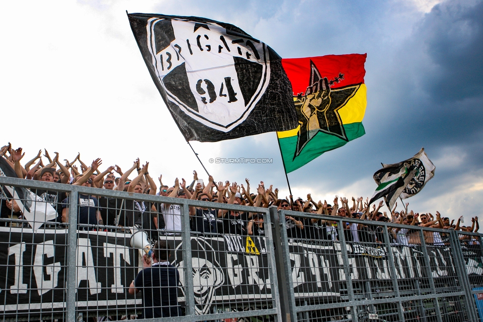 Siegendorf - Sturm Graz
OEFB Cup, 1. Runde, ASV Siegendorf - SK Sturm Graz, Heidenboden Stadion Parndorf, 21.07.2018. 

Foto zeigt Fans von Sturm
