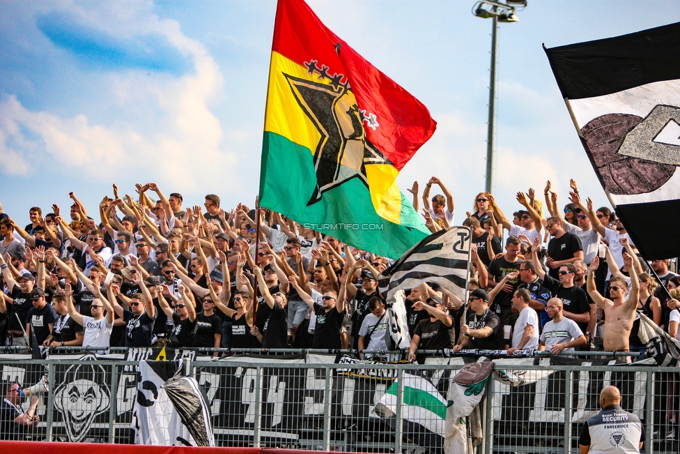 Siegendorf - Sturm Graz
OEFB Cup, 1. Runde, ASV Siegendorf - SK Sturm Graz, Heidenboden Stadion Parndorf, 21.07.2018. 

Foto zeigt Fans von Sturm
