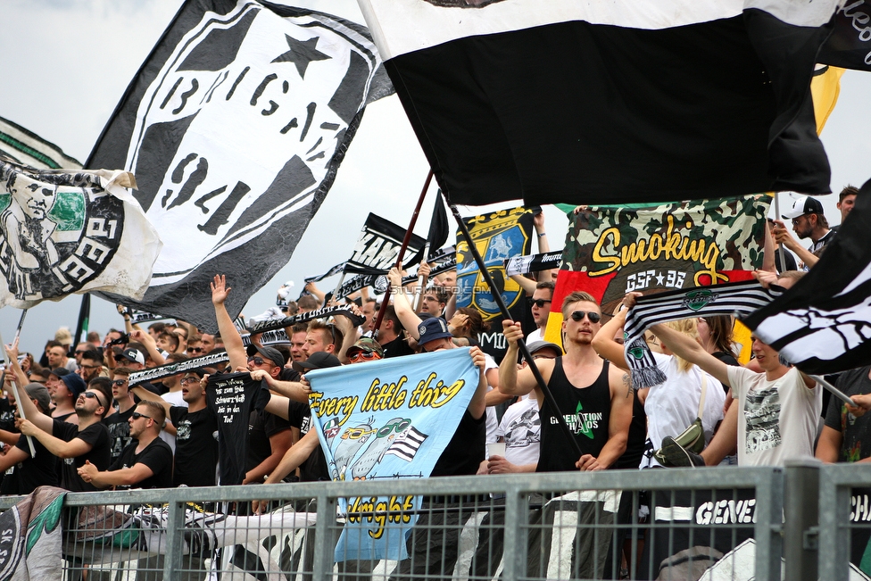 Siegendorf - Sturm Graz
OEFB Cup, 1. Runde, ASV Siegendorf - SK Sturm Graz, Heidenboden Stadion Parndorf, 21.07.2018. 

Foto zeigt Fans von Sturm
