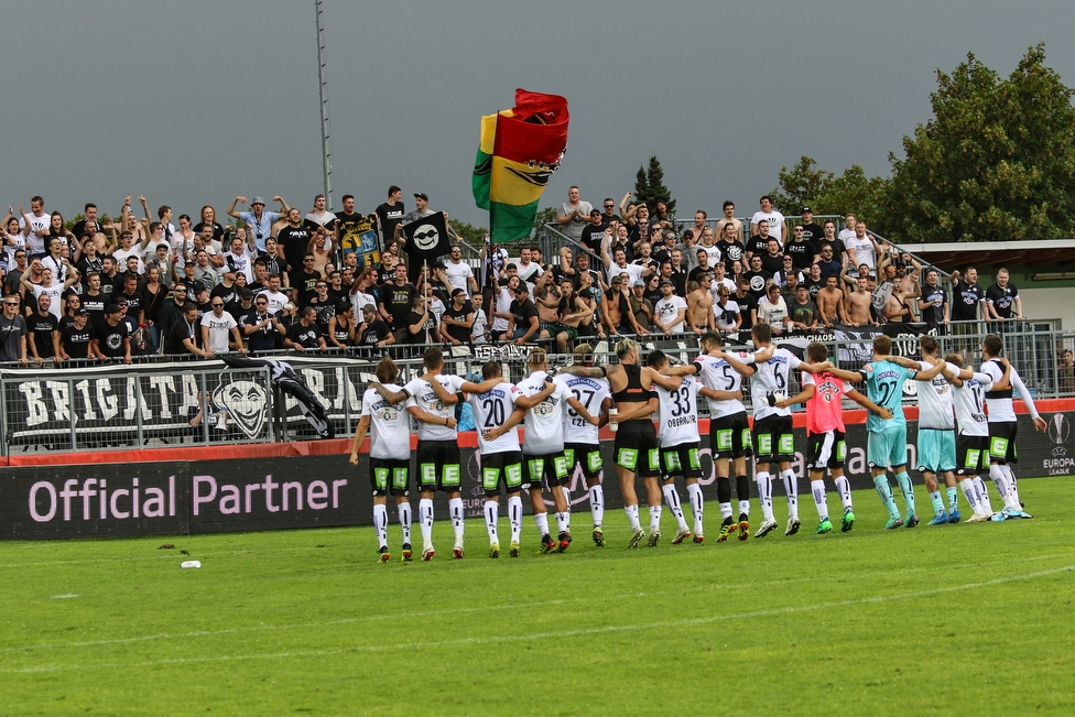 Siegendorf - Sturm Graz
OEFB Cup, 1. Runde, ASV Siegendorf - SK Sturm Graz, Heidenboden Stadion Parndorf, 21.07.2018. 

Foto zeigt Fans von Sturm und die Mannschaft von Sturm
Schlüsselwörter: jubel