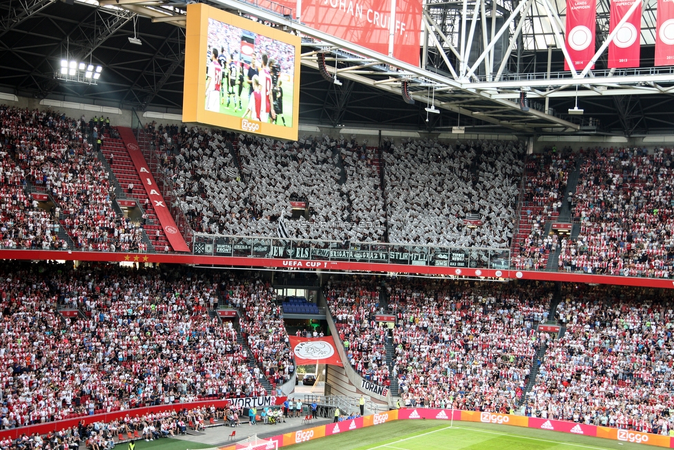 Ajax Amsterdam - Sturm Graz
UEFA Champions League Qualifikation 2. Runde, Ajax Amsterdam - SK Sturm Graz, Johan Cruijff Arena Amsterdam, 25.07.2018. 

Foto zeigt Fans von Sturm mit einer Choreografie
