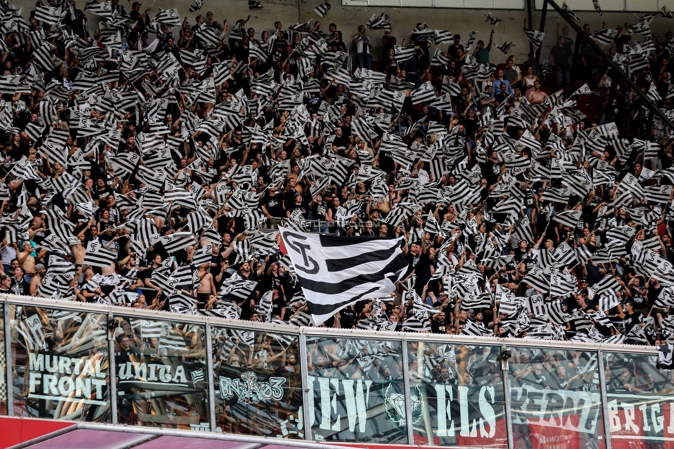 Ajax Amsterdam - Sturm Graz
UEFA Champions League Qualifikation 2. Runde, Ajax Amsterdam - SK Sturm Graz, Johan Cruijff Arena Amsterdam, 25.07.2018. 

Foto zeigt Fans von Sturm beim Corteo
