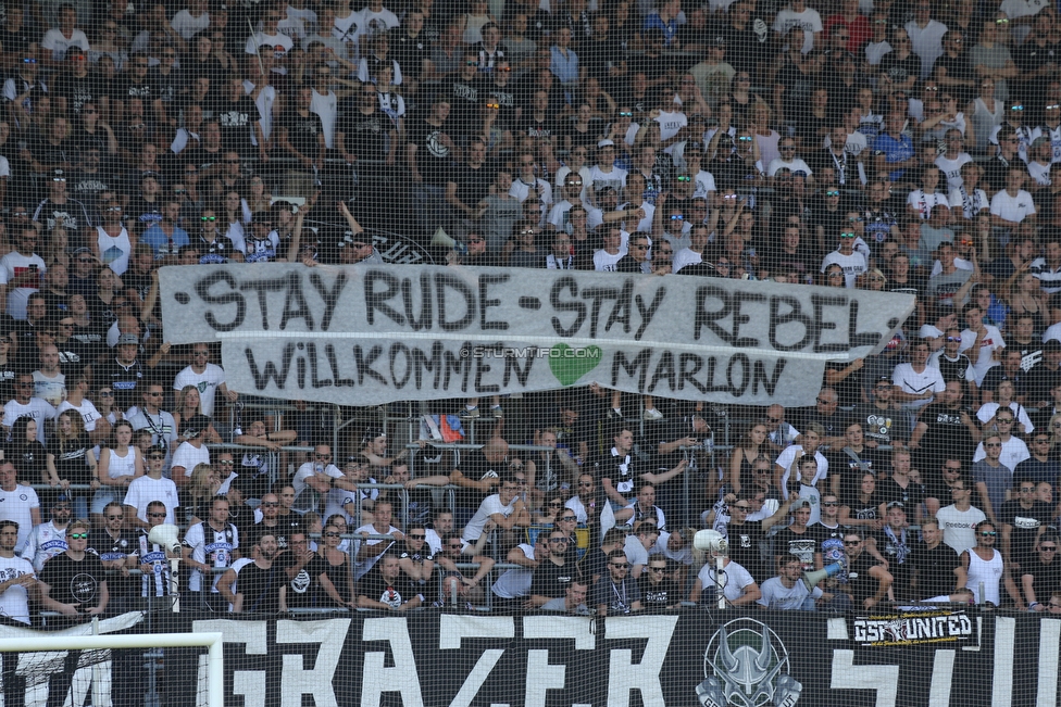 Sturm Graz - Hartberg
Oesterreichische Fussball Bundesliga, 1. Runde, SK Sturm Graz - TSV Hartberg, Stadion Liebenau Graz, 28.07.2018. 

Foto zeigt Fans von Sturm mit einem Spruchband
