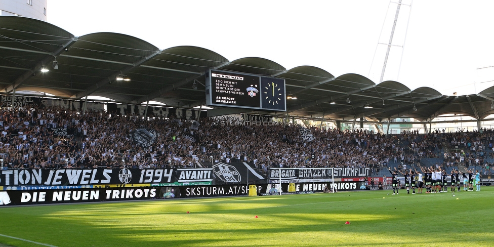 Sturm Graz - Hartberg
Oesterreichische Fussball Bundesliga, 1. Runde, SK Sturm Graz - TSV Hartberg, Stadion Liebenau Graz, 28.07.2018. 

Foto zeigt Fans von Sturm und die Mannschaft von Sturm
