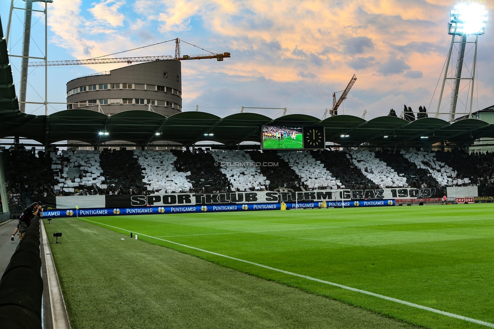 Sturm Graz - Ajax Amsterdam
UEFA Champions League Qualifikation 2. Runde, SK Sturm Graz - Ajax Amsterdam, Stadion Liebenau Graz, 01.08.2018. 

Foto zeigt Fans von Sturm mit einer Choreografie
