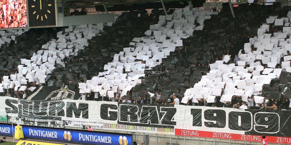 Sturm Graz - Ajax Amsterdam
UEFA Champions League Qualifikation 2. Runde, SK Sturm Graz - Ajax Amsterdam, Stadion Liebenau Graz, 01.08.2018. 

Foto zeigt Fans von Sturm mit einer Choreografie
