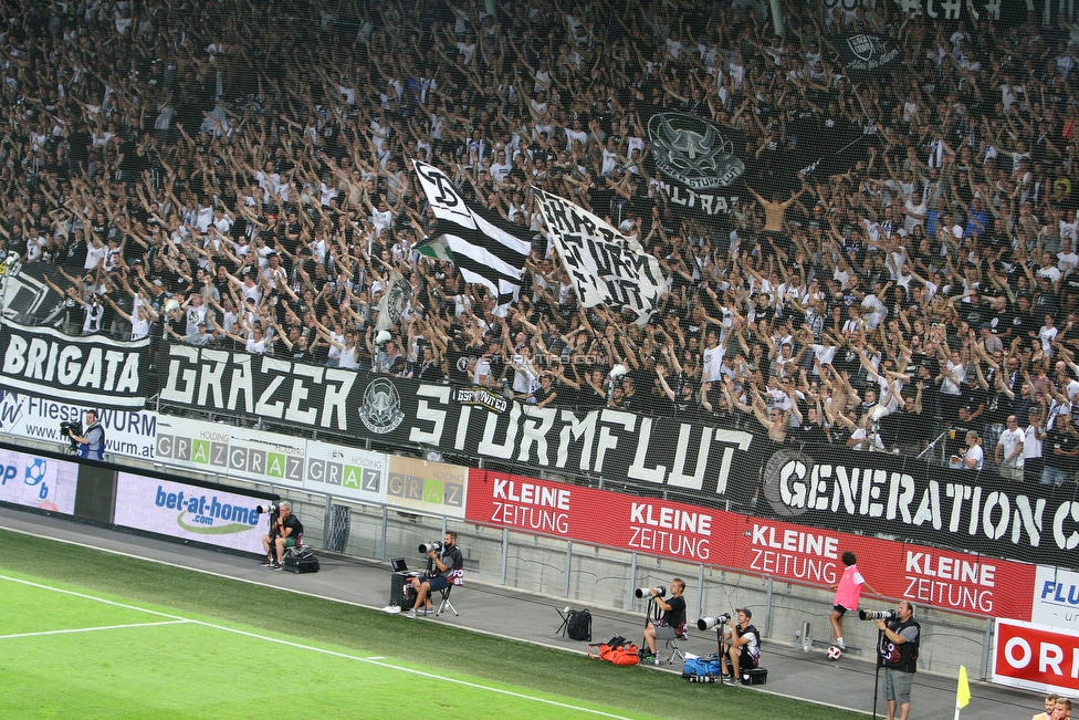 Sturm Graz - Ajax Amsterdam
UEFA Champions League Qualifikation 2. Runde, SK Sturm Graz - Ajax Amsterdam, Stadion Liebenau Graz, 01.08.2018. 

Foto zeigt Fans von Sturm
