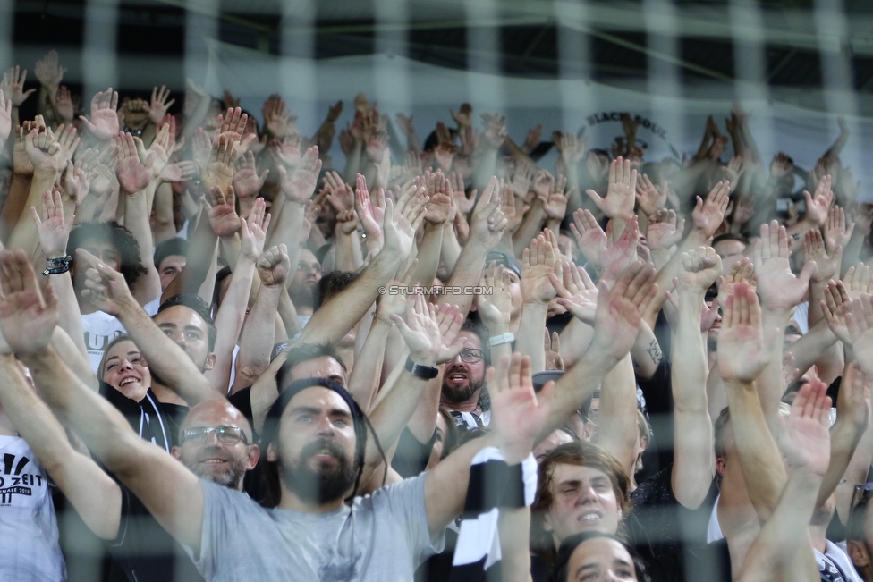 Sturm Graz - Ajax Amsterdam
UEFA Champions League Qualifikation 2. Runde, SK Sturm Graz - Ajax Amsterdam, Stadion Liebenau Graz, 01.08.2018. 

Foto zeigt Fans von Sturm
