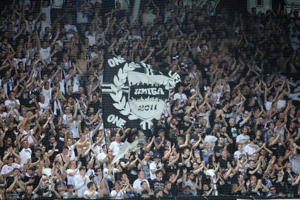 Sturm Graz - Ajax Amsterdam
UEFA Champions League Qualifikation 2. Runde, SK Sturm Graz - Ajax Amsterdam, Stadion Liebenau Graz, 01.08.2018. 

Foto zeigt Fans von Sturm
