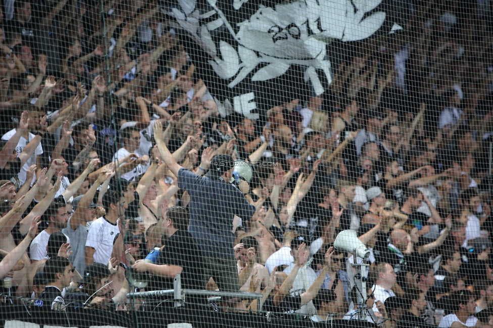 Sturm Graz - Ajax Amsterdam
UEFA Champions League Qualifikation 2. Runde, SK Sturm Graz - Ajax Amsterdam, Stadion Liebenau Graz, 01.08.2018. 

Foto zeigt Fans von Sturm
