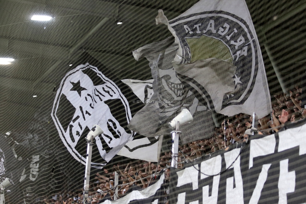 Sturm Graz - Ajax Amsterdam
UEFA Champions League Qualifikation 2. Runde, SK Sturm Graz - Ajax Amsterdam, Stadion Liebenau Graz, 01.08.2018. 

Foto zeigt Fans von Sturm
