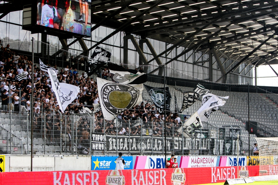 Innsbruck - Sturm Graz
Oesterreichische Fussball Bundesliga, 2. Runde, FC Wacker Innsbruck - SK Sturm Graz, Tivoli Neu Innsbruck, 04.08.2018. 

Foto zeigt Fans von Sturm
