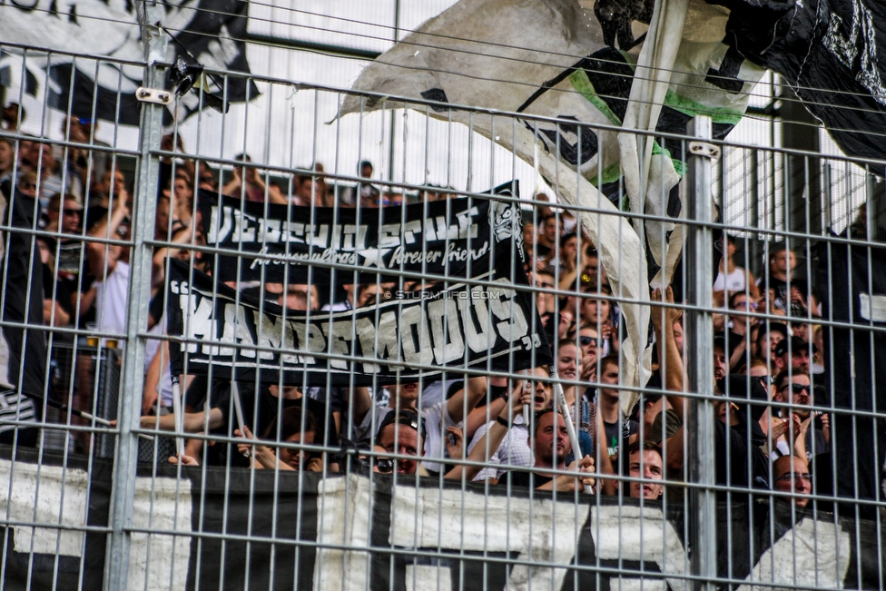 Innsbruck - Sturm Graz
Oesterreichische Fussball Bundesliga, 2. Runde, FC Wacker Innsbruck - SK Sturm Graz, Tivoli Neu Innsbruck, 04.08.2018. 

Foto zeigt Fans von Sturm
