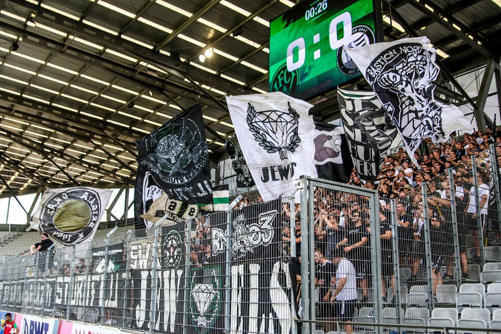 Innsbruck - Sturm Graz
Oesterreichische Fussball Bundesliga, 2. Runde, FC Wacker Innsbruck - SK Sturm Graz, Tivoli Neu Innsbruck, 04.08.2018. 

Foto zeigt Fans von Sturm
