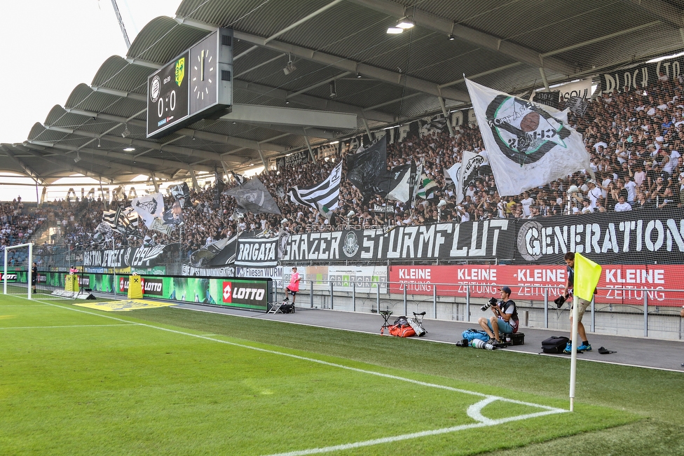 Sturm Graz - Larnaka
UEFA Europa League Qualifikation 3. Runde, SK Sturm Graz - AEK Larnaka, Stadion Liebenau Graz, 09.08.2018. 

Foto zeigt Fans von Sturm
