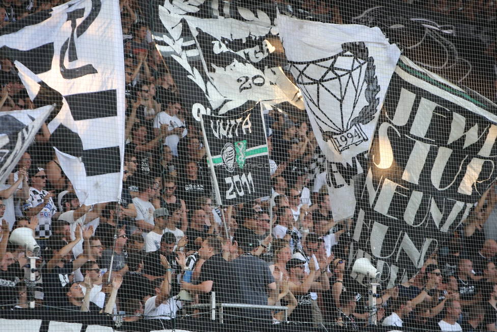 Sturm Graz - Larnaka
UEFA Europa League Qualifikation 3. Runde, SK Sturm Graz - AEK Larnaka, Stadion Liebenau Graz, 09.08.2018. 

Foto zeigt Fans von Sturm
