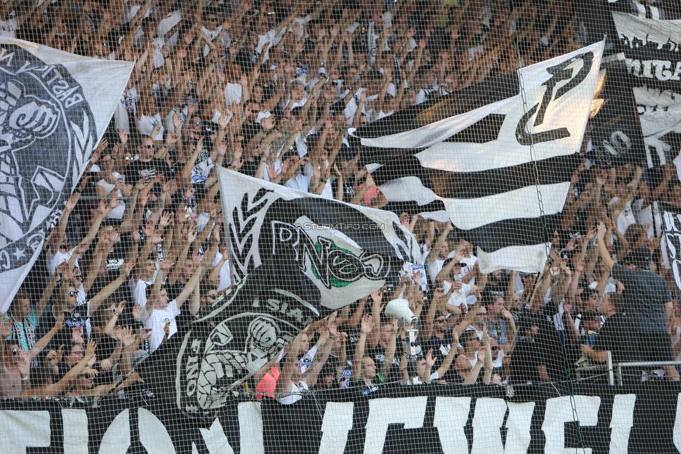 Sturm Graz - Larnaka
UEFA Europa League Qualifikation 3. Runde, SK Sturm Graz - AEK Larnaka, Stadion Liebenau Graz, 09.08.2018. 

Foto zeigt Fans von Sturm
