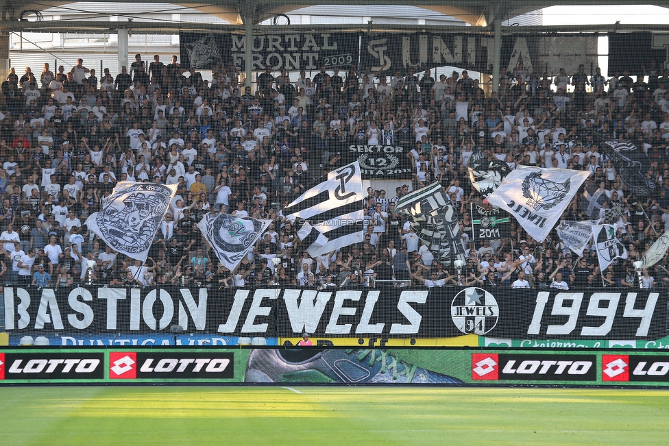 Sturm Graz - Larnaka
UEFA Europa League Qualifikation 3. Runde, SK Sturm Graz - AEK Larnaka, Stadion Liebenau Graz, 09.08.2018. 

Foto zeigt Fans von Sturm
