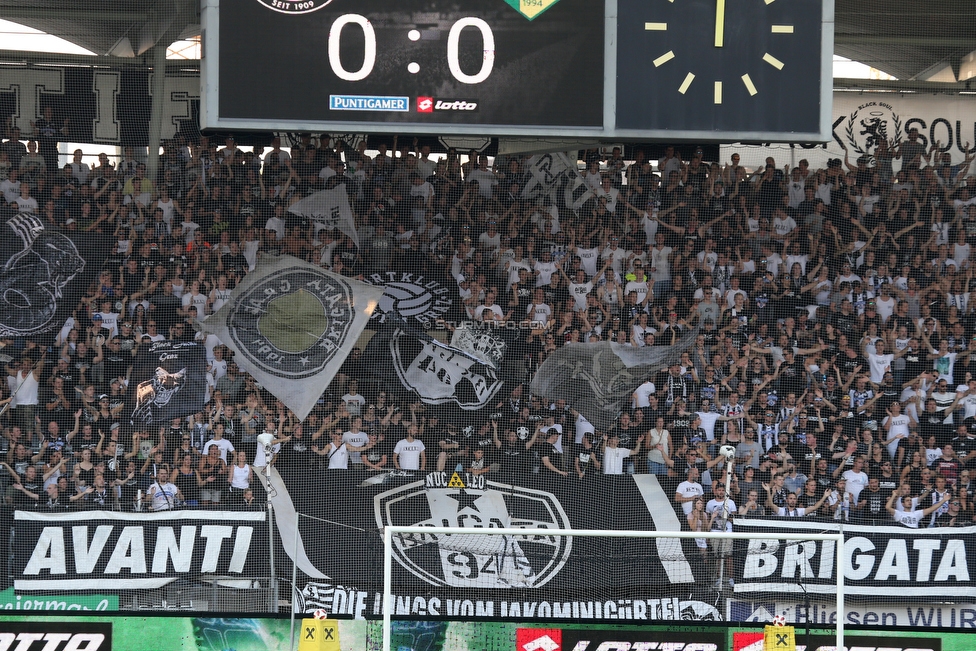 Sturm Graz - Larnaka
UEFA Europa League Qualifikation 3. Runde, SK Sturm Graz - AEK Larnaka, Stadion Liebenau Graz, 09.08.2018. 

Foto zeigt Fans von Sturm
