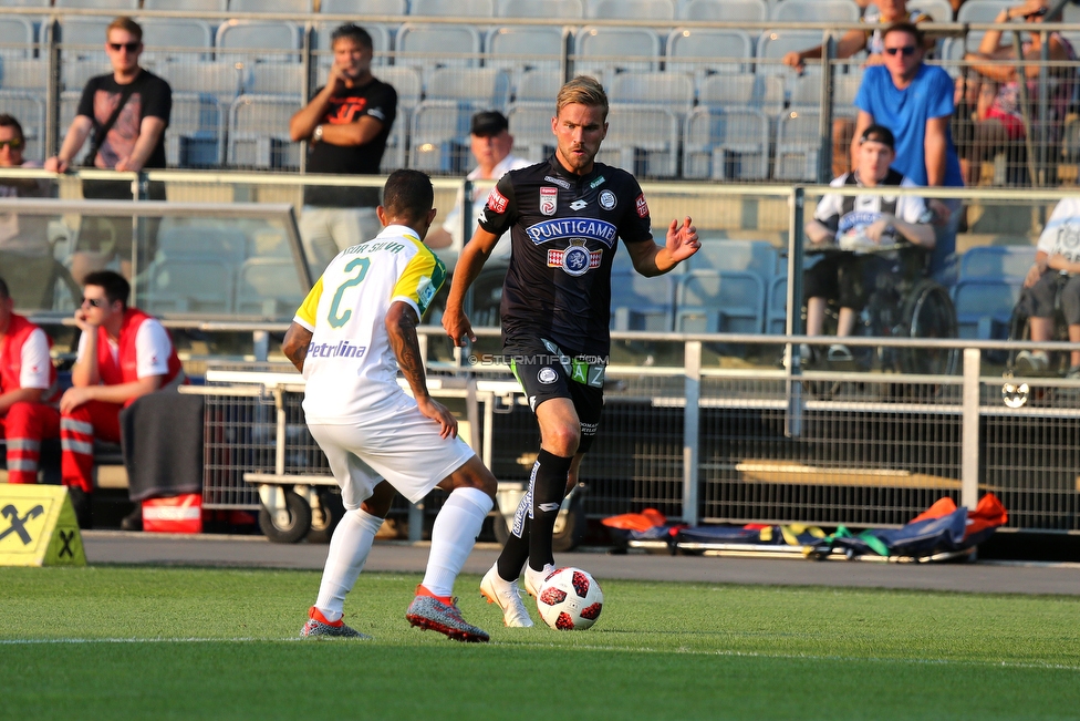 Sturm Graz - Larnaka
UEFA Europa League Qualifikation 3. Runde, SK Sturm Graz - AEK Larnaka, Stadion Liebenau Graz, 09.08.2018. 

Foto zeigt Igor Silva (Larnaka) und Lukas Grozurek (Sturm)
