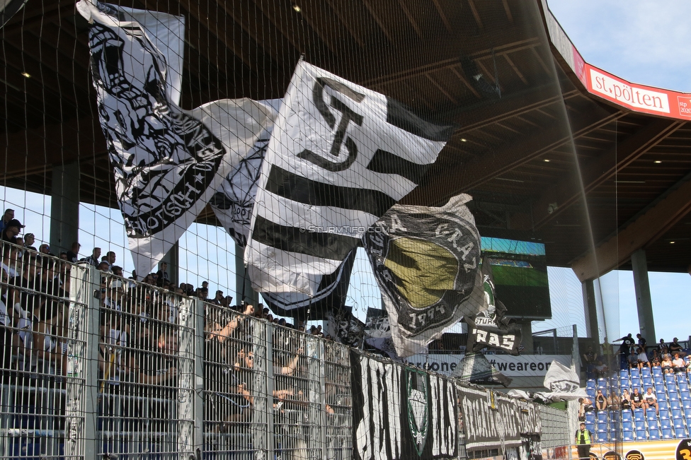 St. Poelten - Sturm Graz
Oesterreichische Fussball Bundesliga, 3. Runde, SKN St. Poelten - SK Sturm Graz, Arena St. Poelten, 12.08.2018. 

Foto zeigt Fans von Sturm
