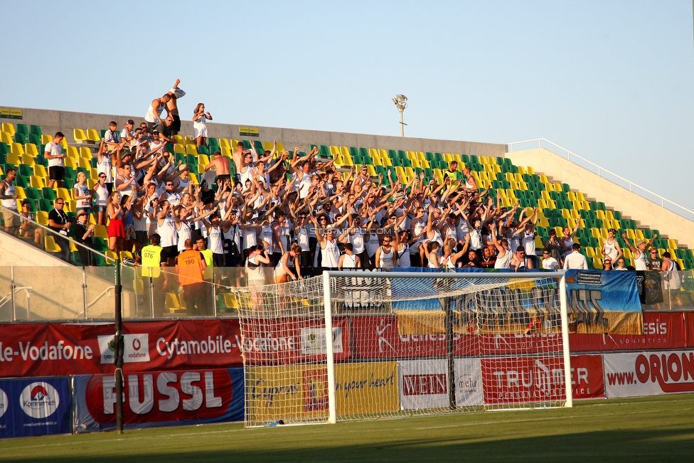 Larnaka - Sturm Graz
UEFA Europa League Qualifikation 3. Runde, AEK Larnaka - SK Sturm Graz, AEK Arena Larnaka, 16.08.2018. 

Foto zeigt Fans von Sturm
