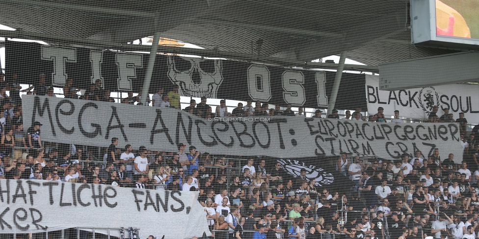 Sturm Graz - Altach
Oesterreichische Fussball Bundesliga, 1. Runde, SK Sturm Graz - SC Rheindorf Altach, Stadion Liebenau Graz, 19.08.2018. 

Foto zeigt Fans von Sturm mit einem Spruchband
Schlüsselwörter: protest