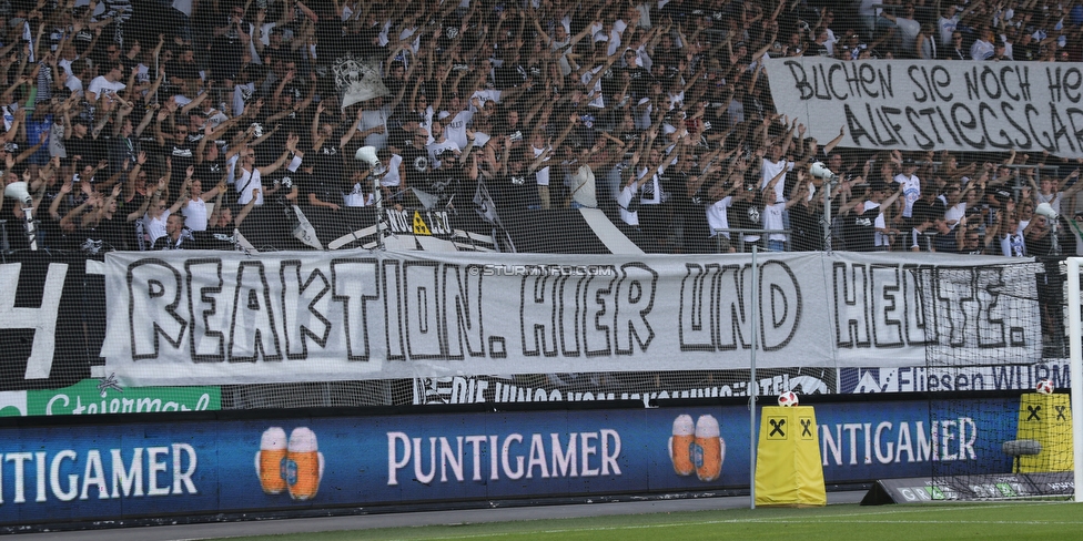 Sturm Graz - Altach
Oesterreichische Fussball Bundesliga, 1. Runde, SK Sturm Graz - SC Rheindorf Altach, Stadion Liebenau Graz, 19.08.2018. 

Foto zeigt Fans von Sturm mit einem Spruchband
Schlüsselwörter: protest