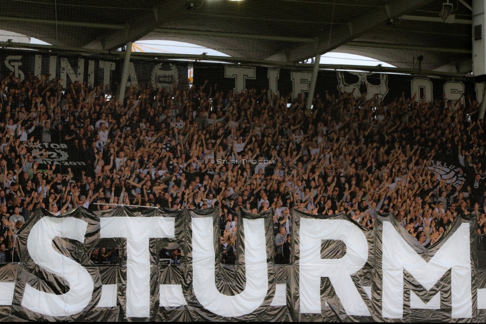 Sturm Graz - Rapid Wien
Oesterreichische Fussball Bundesliga, 6. Runde, SK Sturm Graz - SK Rapid Wien, Stadion Liebenau Graz, 02.09.2018. 

Foto zeigt Fans von Sturm mit einer Choreografie
