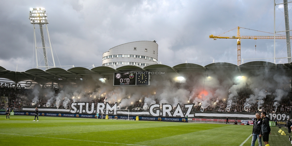 Sturm Graz - Rapid Wien
Oesterreichische Fussball Bundesliga, 6. Runde, SK Sturm Graz - SK Rapid Wien, Stadion Liebenau Graz, 02.09.2018. 

Foto zeigt Fans von Sturm mit einer Choreografie
Schlüsselwörter: pyrotechnik