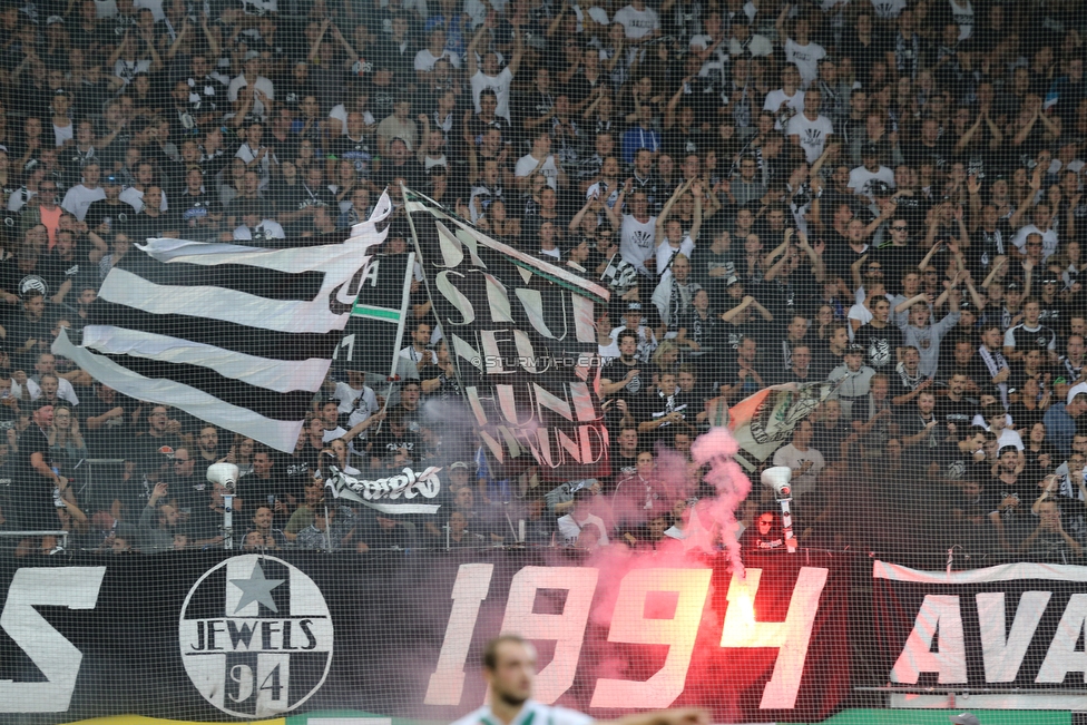 Sturm Graz - Rapid Wien
Oesterreichische Fussball Bundesliga, 6. Runde, SK Sturm Graz - SK Rapid Wien, Stadion Liebenau Graz, 02.09.2018. 

Foto zeigt Fans von Sturm
Schlüsselwörter: pyrotechnik