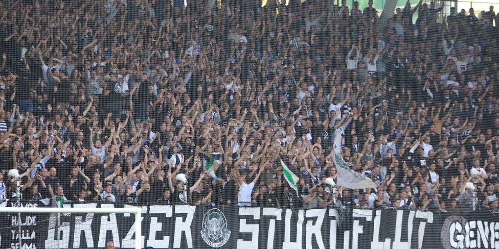 Sturm Graz - Rapid Wien
Oesterreichische Fussball Bundesliga, 6. Runde, SK Sturm Graz - SK Rapid Wien, Stadion Liebenau Graz, 02.09.2018. 

Foto zeigt Fans von Sturm
