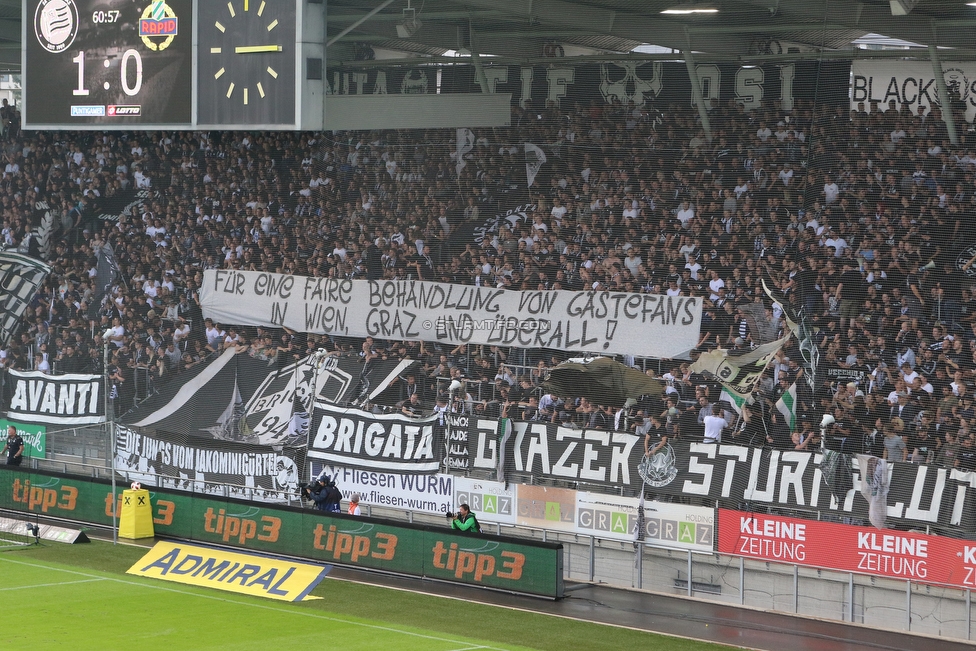 Sturm Graz - Rapid Wien
Oesterreichische Fussball Bundesliga, 6. Runde, SK Sturm Graz - SK Rapid Wien, Stadion Liebenau Graz, 02.09.2018. 

Foto zeigt Fans von Sturm mit einem Spruchband
