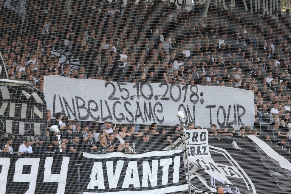 Sturm Graz - Rapid Wien
Oesterreichische Fussball Bundesliga, 6. Runde, SK Sturm Graz - SK Rapid Wien, Stadion Liebenau Graz, 02.09.2018. 

Foto zeigt Fans von Sturm mit einem Spruchband
