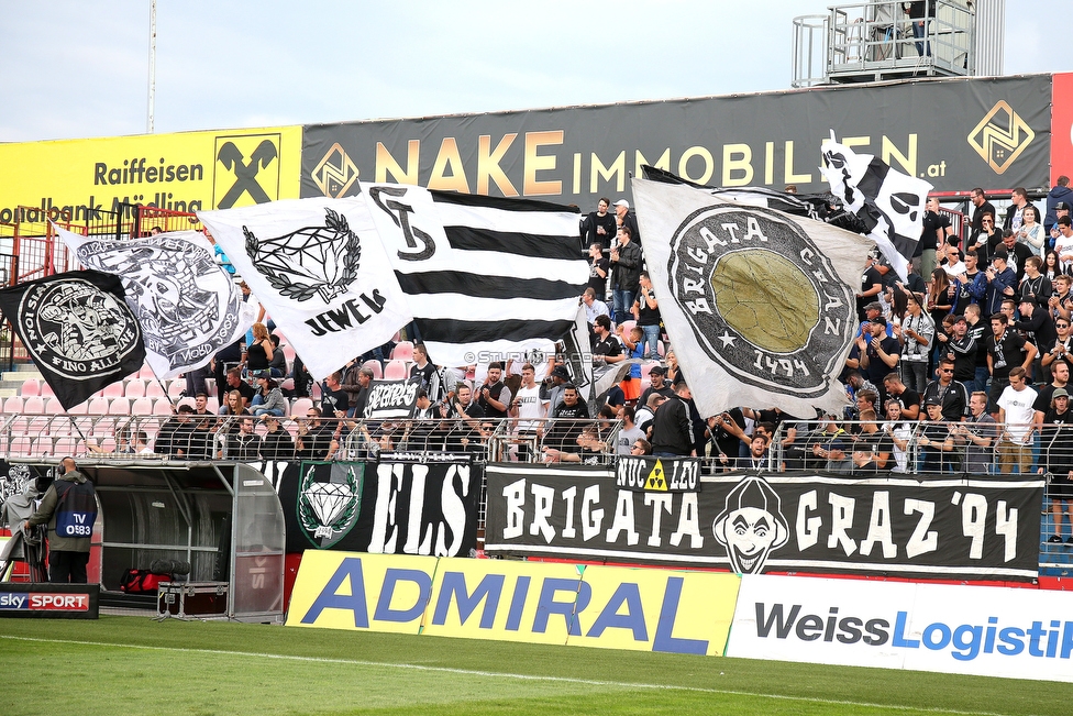 Admira Wacker - Sturm Graz
Oesterreichische Fussball Bundesliga, 7. Runde, FC Admira Wacker Moedling - SK Sturm Graz, Stadion Suedstadt Maria Enzersdorf, 15.09.2018. 

Foto zeigt Fans von Sturm
