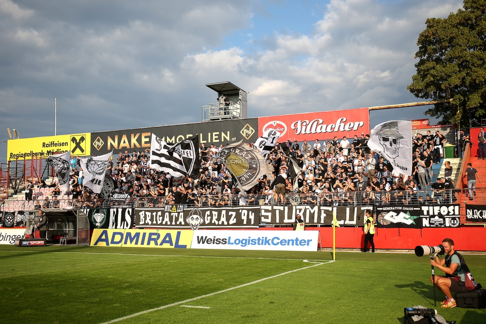 Admira Wacker - Sturm Graz
Oesterreichische Fussball Bundesliga, 7. Runde, FC Admira Wacker Moedling - SK Sturm Graz, Stadion Suedstadt Maria Enzersdorf, 15.09.2018. 

Foto zeigt Fans von Sturm
