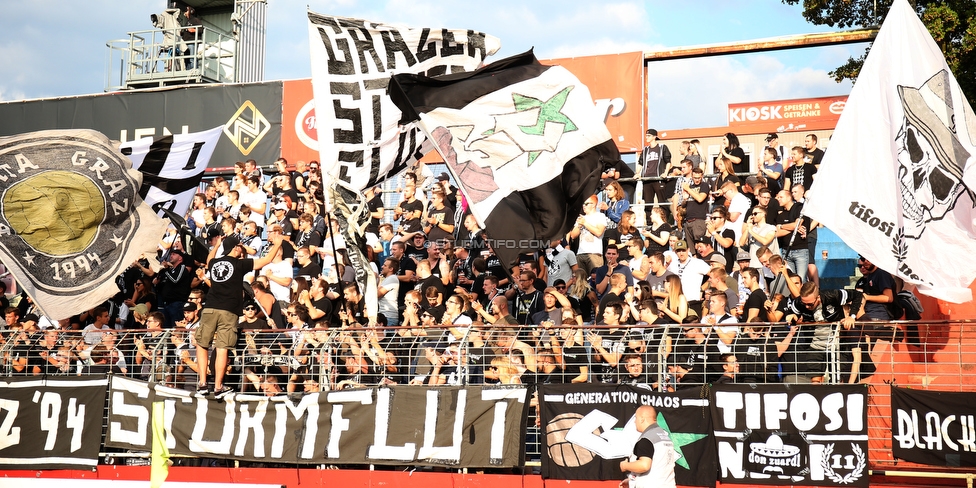 Admira Wacker - Sturm Graz
Oesterreichische Fussball Bundesliga, 7. Runde, FC Admira Wacker Moedling - SK Sturm Graz, Stadion Suedstadt Maria Enzersdorf, 15.09.2018. 

Foto zeigt Fans von Sturm
