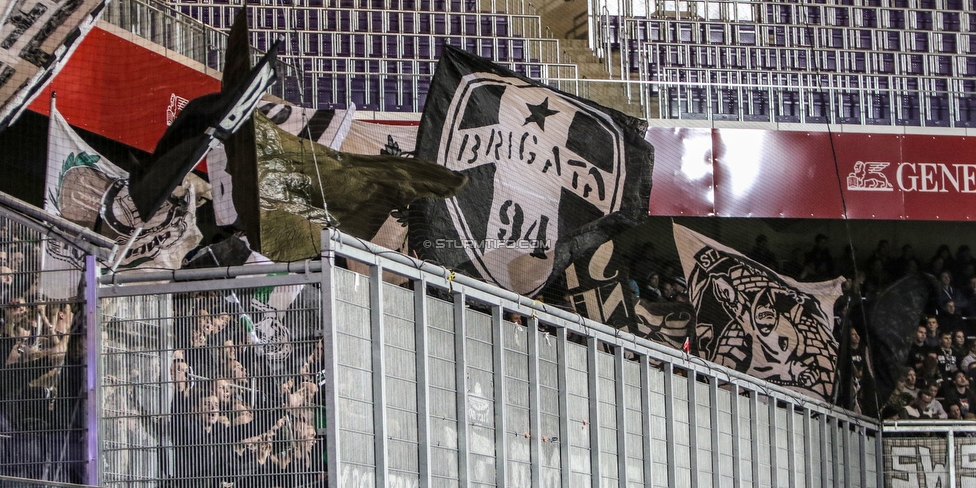 Austria Wien - Sturm Graz
OEFB Cup, 2. Runde, FK Austria Wien - SK Sturm Graz, Franz Horr Stadion Wien, 26.09.2018. 

Foto zeigt Fans von Sturm
