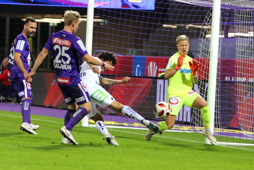 Austria Wien - Sturm Graz
OEFB Cup, 2. Runde, FK Austria Wien - SK Sturm Graz, Franz Horr Stadion Wien, 26.09.2018. 

Foto zeigt Michael Madl (Austria), Thomas Salamon (Austria), Philipp Hosiner (Sturm) und Patrick Pentz (Austria)
