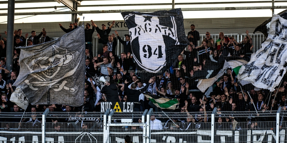 LASK - Sturm Graz
Oesterreichische Fussball Bundesliga, 9. Runde, LASK - SK Sturm Graz, Waldstadion Pasching, 30.09.2018. 

Foto zeigt Fans von Sturm
